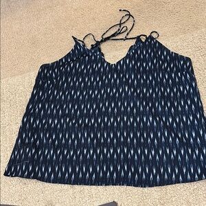Navy and White Patterned camisole tank Top, Banana Republic, size Large. Lined.